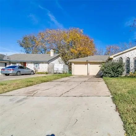 Rent this 4 bed house on 4032 Oakside Drive in Houston, TX 77053