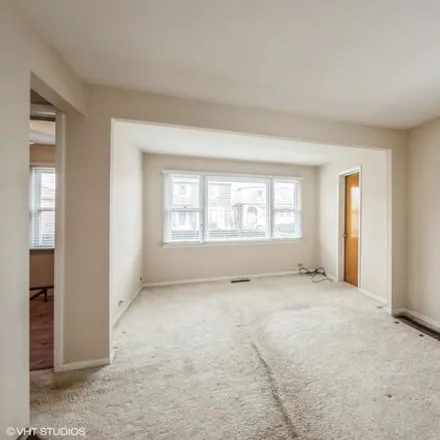 Image 3 - 2036 North New England Avenue, Chicago, IL 60707, USA - House for sale