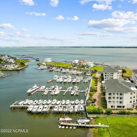 Image 2 - 128 Lands End Road, Spooners Creek East Harbor, Morehead City, NC 28557, USA - Condo for sale