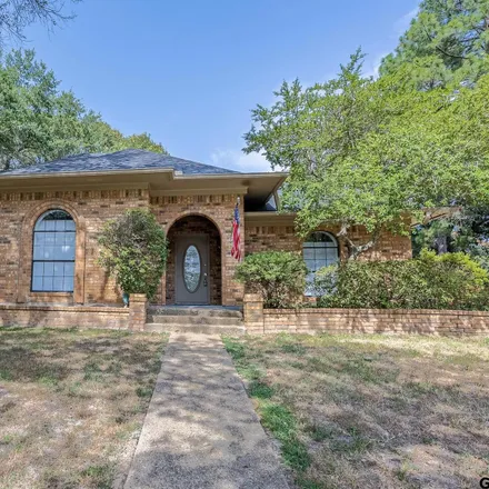 Buy this 4 bed house on 1101 East Oval Drive in Athens, TX 75751