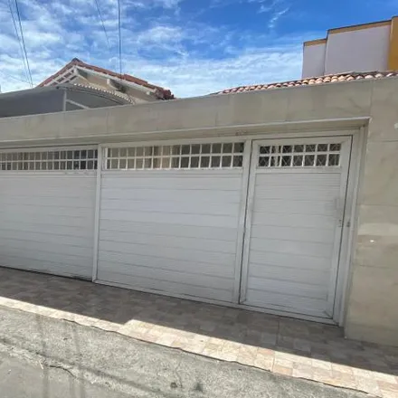 Buy this 4 bed house on Avenida Carapinima in Benfica, Fortaleza - CE