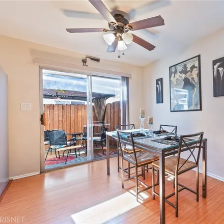 Image 3 - 17047 Roscoe Boulevard, Los Angeles, CA 91325, USA - Townhouse for sale