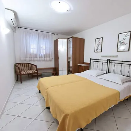 Rent this 1 bed apartment on 20235 Dubrovnik