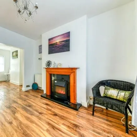 Image 3 - Fairholme Road, London, CR0 3PH, United Kingdom - Townhouse for sale