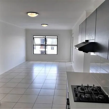 Image 4 - Erongo Avenue, Oakdene, Johannesburg, 2001, South Africa - Apartment for rent
