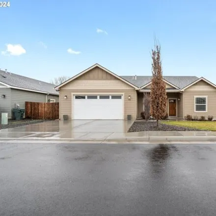Buy this 4 bed house on Southwest Coyote Drive in Umatilla County, OR 97838
