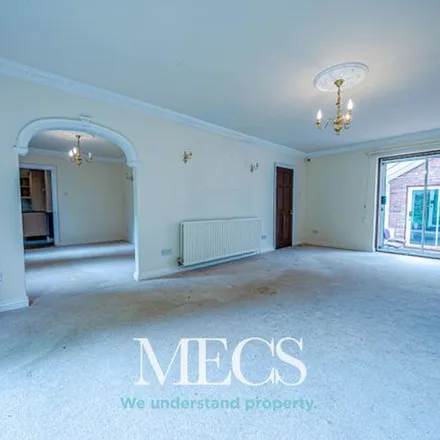 Rent this 6 bed apartment on 249 Bristol Road in Kings Heath, B5 7UH
