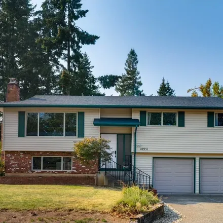 Buy this 3 bed house on McLoughlin Boulevard in Oregon City, OR 97027