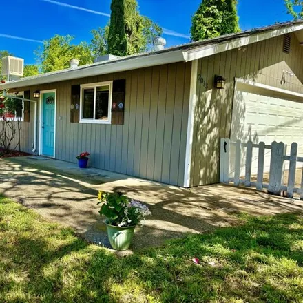 Buy this 3 bed house on 2013 Washington Avenue in Shasta Lake, CA 96019