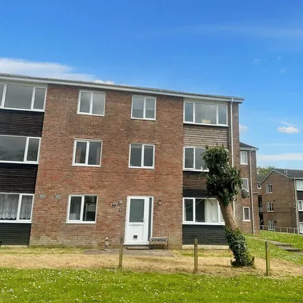 Rent this 3 bed apartment on Cunningham Road in Plymouth, PL5 4PX