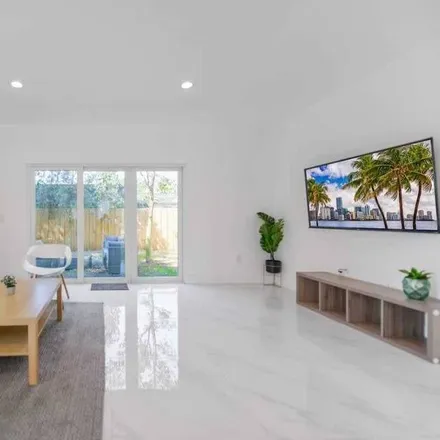 Image 8 - Miami, FL - House for rent