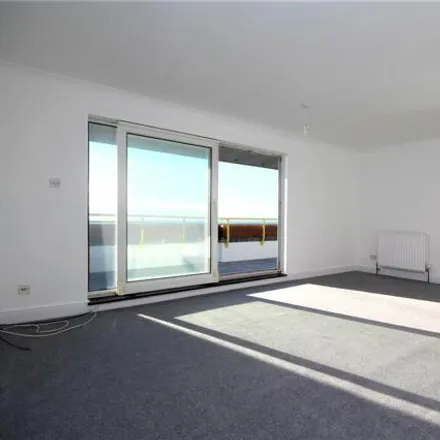 Image 3 - Capella House, West Parade, Worthing, BN11 3QX, United Kingdom - Apartment for rent