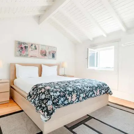 Rent this 1 bed apartment on Moov Hotel in Praça da Batalha 32-34, 4000-101 Porto