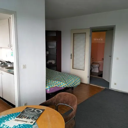 Rent this 1 bed apartment on Héliport I in Quai du Batelage - Schipperijkaai, 1000 Brussels