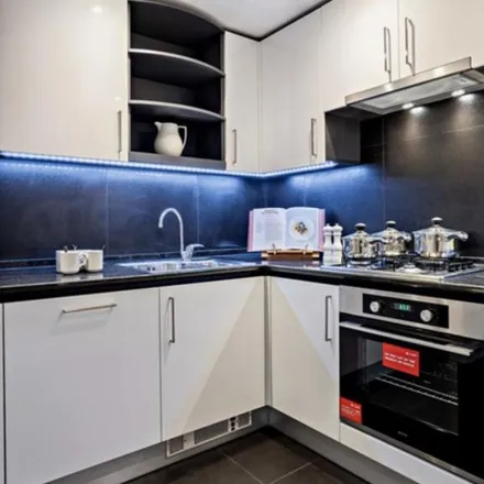 Image 7 - Eaton House, 39 Westferry Circus, Canary Wharf, London, E14 8RN, United Kingdom - Apartment for rent