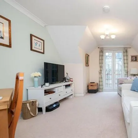 Image 4 - 83 Manor Road, Bournemouth, BH1 3HQ, United Kingdom - Apartment for sale