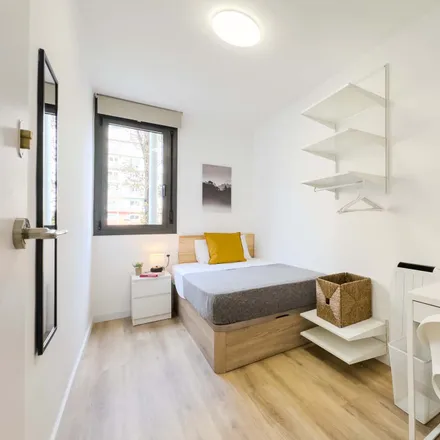 Rent this 4 bed room on Avinguda Meridiana in 318B, 08027 Barcelona