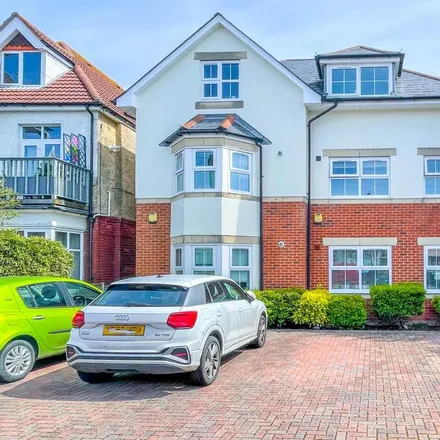 Rent this 1 bed apartment on 24 Stourcliffe Avenue in Bournemouth, Christchurch and Poole