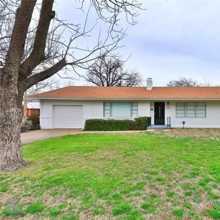 Rent this 3 bed house on 2288 South 8th Street in Abilene, TX 79605