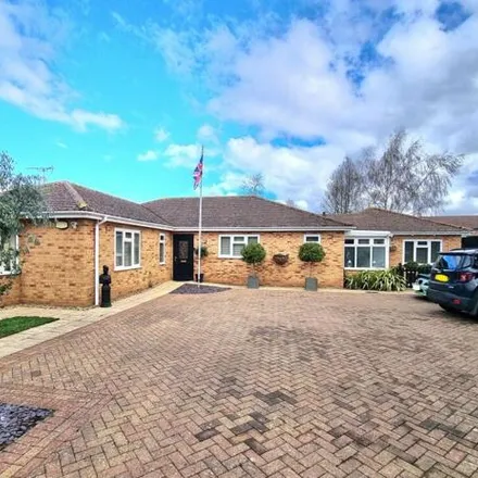 Buy this 4 bed house on Branch Brothers in High Street, Market Deeping