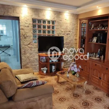 Buy this 3 bed house on Rua Daniel Carneiro in Engenho de Dentro, Rio de Janeiro - RJ