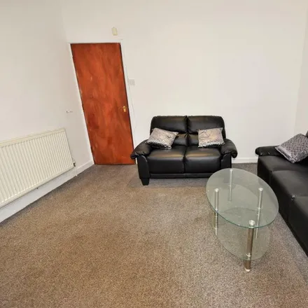 Image 6 - Back Burley Lodge Terrace, Leeds, LS6 1QA, United Kingdom - Room for rent