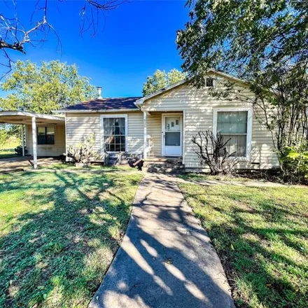 Buy this 3 bed house on 998 North 6th Street in Haskell, TX 79521