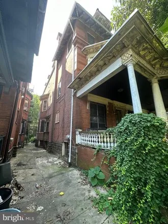 Image 2 - 4632 Spruce Street, Philadelphia, PA 19139, USA - House for sale