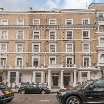 Rent this studio apartment on 31 Petersham Place in London, SW7 5PY