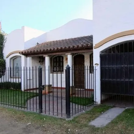 Buy this 3 bed house on Avenida Domingo Faustino Sarmiento in Partido de Escobar, Matheu