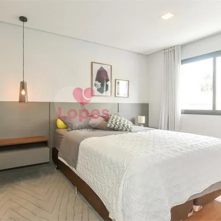Buy this 2 bed apartment on Rua Presidente Beaurepaire Rohan 180 in Cristo Rei, Curitiba - PR