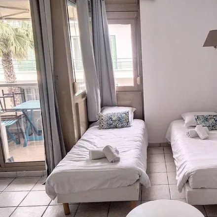 Rent this studio apartment on 06160 Antibes