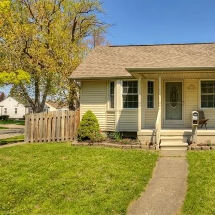 Buy this 3 bed house on 1013 22nd Street in Wyandotte, MI 48192