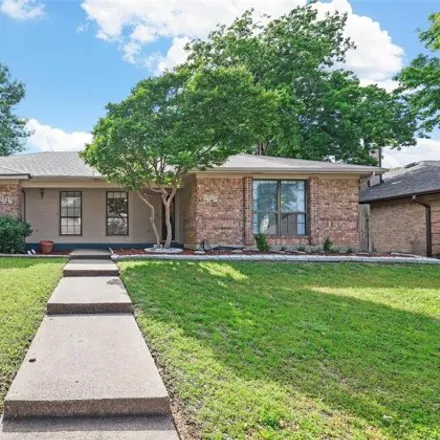 Buy this 3 bed house on 5340 Northridge Boulevard in North Richland Hills, TX 76180