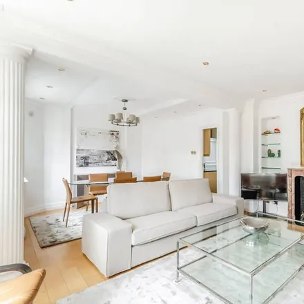 Rent this 2 bed apartment on London in SW3 1PU, United Kingdom