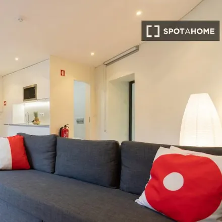 Rent this studio apartment on Rua Fervença in 4400-074 Vila Nova de Gaia, Portugal
