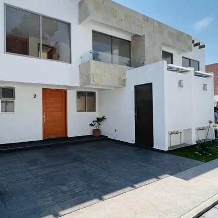 Buy this 3 bed house on Calle José María Morelos in 52104 San Mateo Atenco, MEX