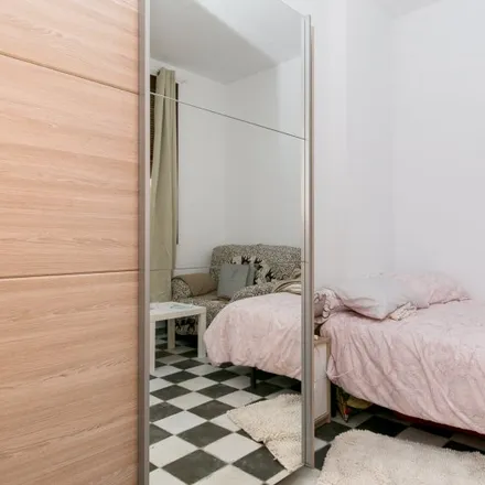 Rent this 6 bed room on Bib-Rambla Square in Plaza de Bib-Rambla, 18001 Granada