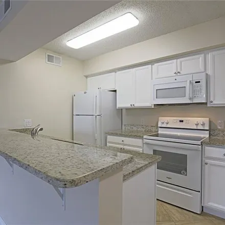Image 9 - 5399 Summerlin Road, Fort Myers, FL 33919, USA - Condo for rent