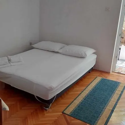 Rent this 1 bed apartment on 21328 Drašnice