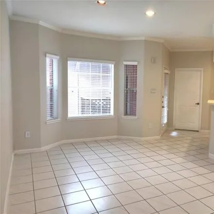 Image 3 - 2498 Bering Drive, Lamar Terrace, Houston, TX 77057, USA - House for rent