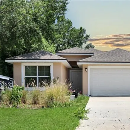 Buy this 3 bed house on 1377 West 7th Street in Sanford, FL 32771