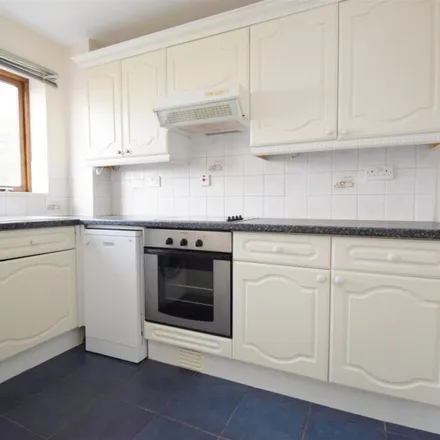 Rent this 2 bed apartment on 29 Donkin Hill in Reading, RG4 5DG