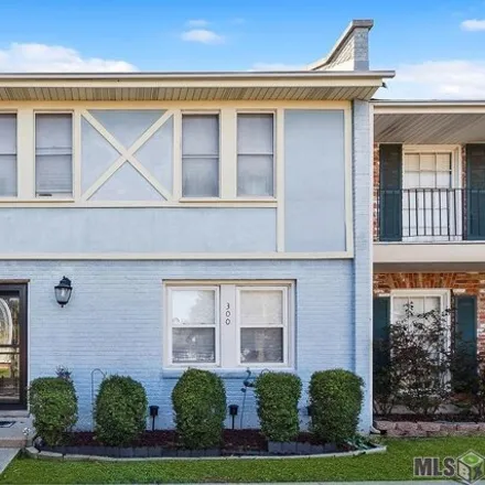 Buy this 3 bed condo on 224 Terry Parkway in Terrytown, Jefferson Parish