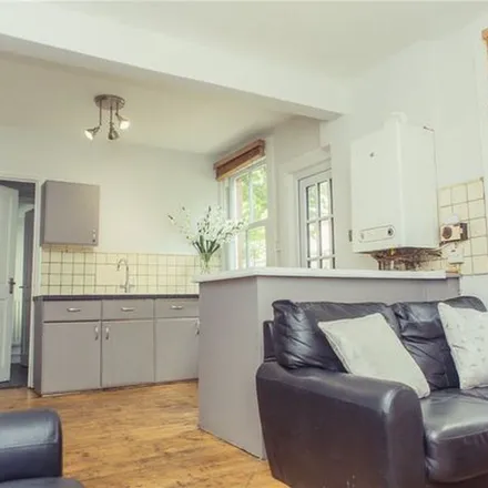 Rent this 5 bed apartment on 20 Leas Road in Guildford, GU1 4QT