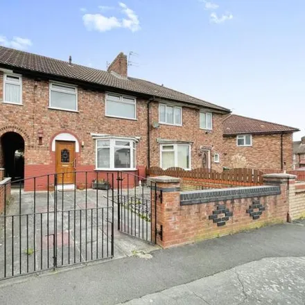 Buy this 3 bed townhouse on Stainburn Avenue in Liverpool, L11 3DF