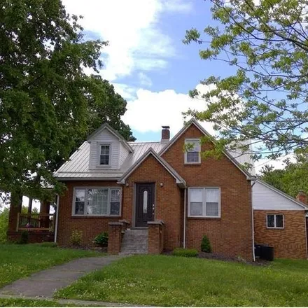 Buy this 5 bed house on 699 West Mary Street in Holland, Dubois County