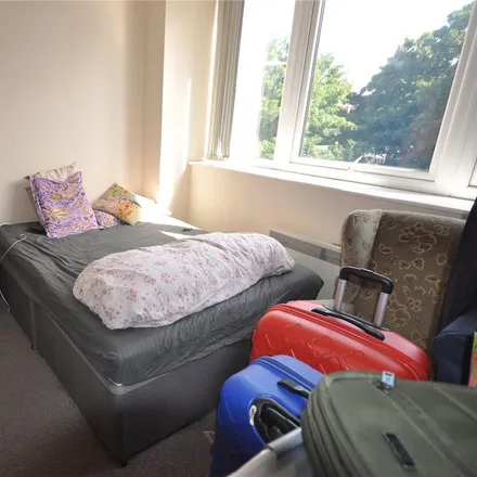 Image 4 - Farnsby Street, Swindon, SN1 5AY, United Kingdom - Apartment for rent