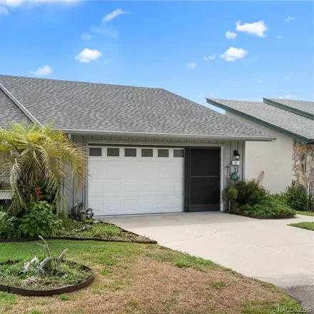 Buy this 2 bed house on 27 Golfview Court in Citrus County, FL 34446