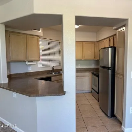 Image 2 - North 6th Avenue, Phoenix, AZ 85013, USA - Condo for sale